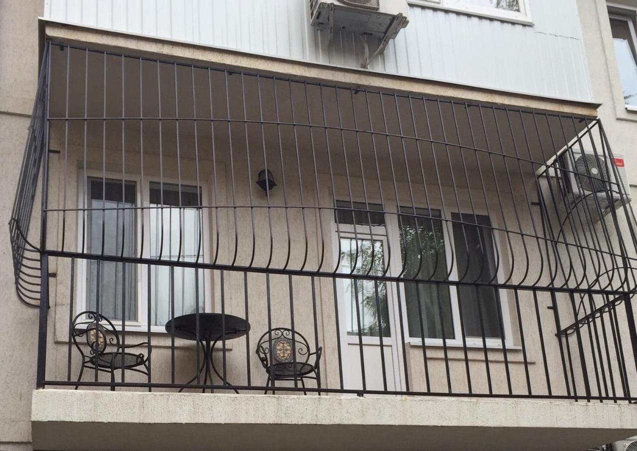 Center Of Odessa. Comfortable 2 Rooms Apartment Екстер'єр фото